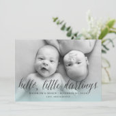 Hello Little Darlings Twin Boys Modern Foto Birth Ankündigung (Stehend Vorderseite)