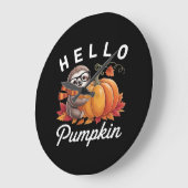 Hello Pumpkin - Niedlicher Fall Sloth Herbstleaves Große Wanduhr (Winkel)