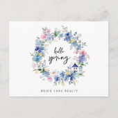 Hello Spring Floral House Wreath Real Anwesen Postkarte (Vorderseite)