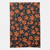 Hellorange Blume auf schwarzem Hintergrund mit w Geschirrtuch (Vertikal)