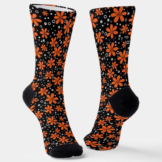 Hellorange Blume auf schwarzem Hintergrund mit w Socken (Gewinkelt)
