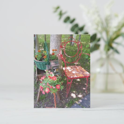 Hellorange Gartenstuhl Postkarte (Stehend Vorderseite)