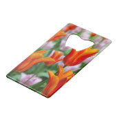 Hellorange Tulpen im Park Geldbeutel Flaschenöffner (Rückseite Schrägansicht)