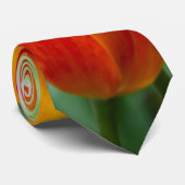 Hellorange Tulpen im Park Krawatte (Gerollt)