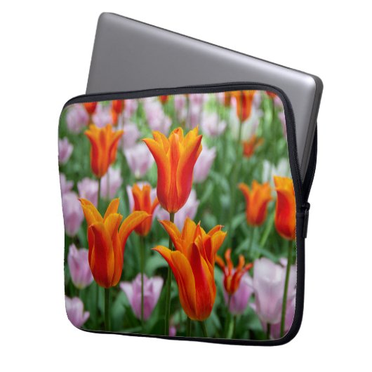 Hellorange Tulpen im Park Laptopschutzhülle (Vorderseite Links)