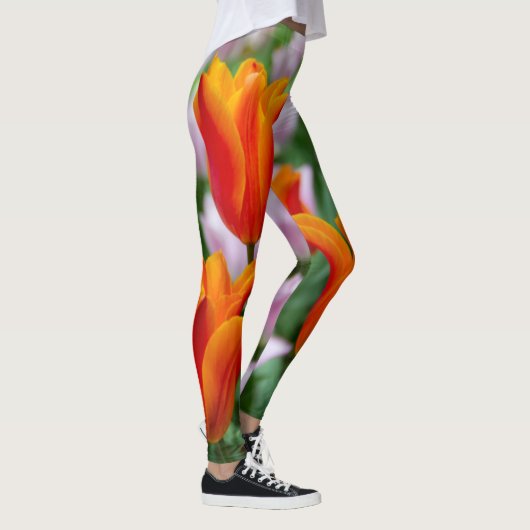 Hellorange Tulpen im Park Leggings (Rechts)