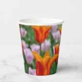 Hellorange Tulpen im Park Pappbecher (Vorderseite)