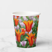 Hellorange Tulpen im Park Pappbecher (Rückseite)