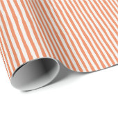 Hellorange und Elfenbein schräge Streifen Geschenkpapier (Rolleneckpunkt)