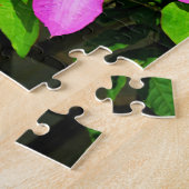 Hellrosa Blume Blühen und grüner Hintergrund Puzzle (Seite)