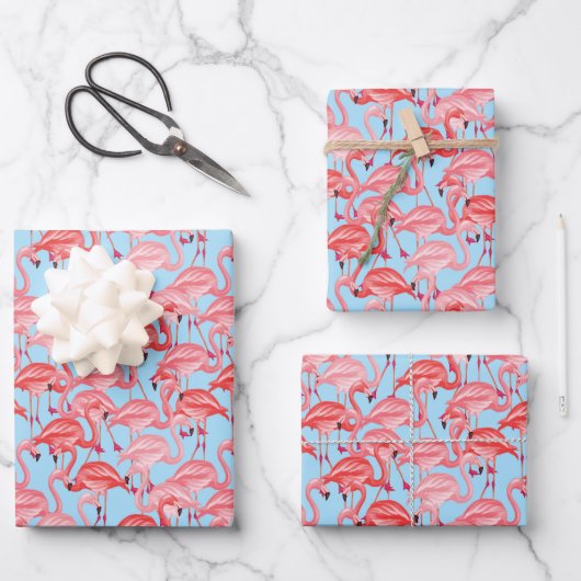 Hellrosa Flamingos auf blau Geschenkpapier Set (Vorderseite)