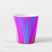 Hellrosa Floral Latte Tasse (Vorderseite)