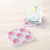 Hellrosa Gänseblümchen Glasuntersetzer (Schrägansicht)