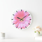 Hellrosa Gänseblümchen Große Wanduhr (Zuhause)