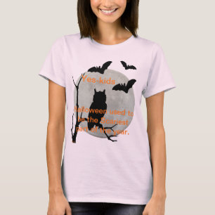 Hellrosa Halloween-Schaf und -Fledermäuse T-Shirt
