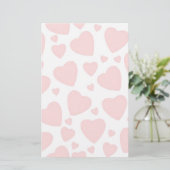 Hellrosa Herzen Briefpapier (Stehend Vorderseite)