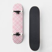 Hellrosa kariertes skateboard (Vorderseite)