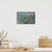 Hellrosa Kirschblüten auf türkischem Hintergrund Poster (Küche)