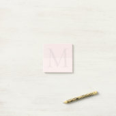 Hellrosa Monogramm-Initiale  Post-it Klebezettel (Auf Schreibtisch)