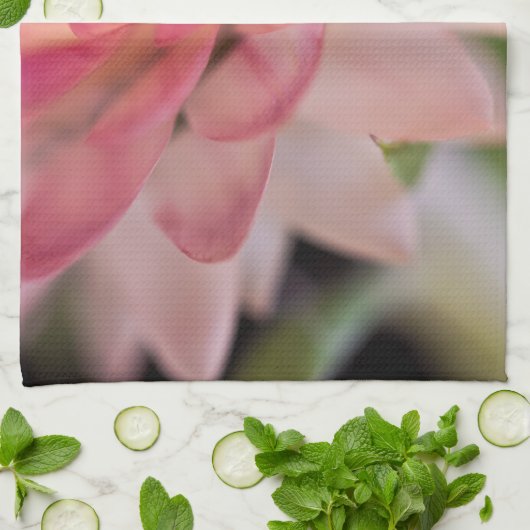 Hellrosa Strawblume Geschirrtuch (Gefaltet)