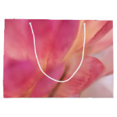 Hellrosa Strawblume Große Geschenktüte (Rückseite)