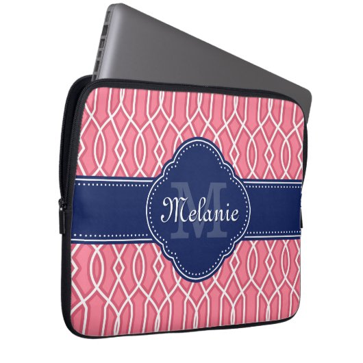 Hellrosa, Trellis Pattern Navy Monogram Laptopschutzhülle (Vorne Rechts)