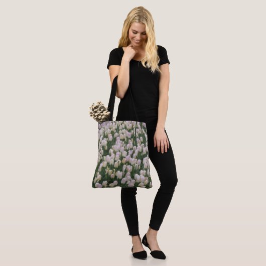 Hellrosa Tulips Totbeutel Tasche (Am Model)
