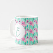 Hellrosa und grüne florale Monogramm Kaffeetasse (Vorderseite Links)