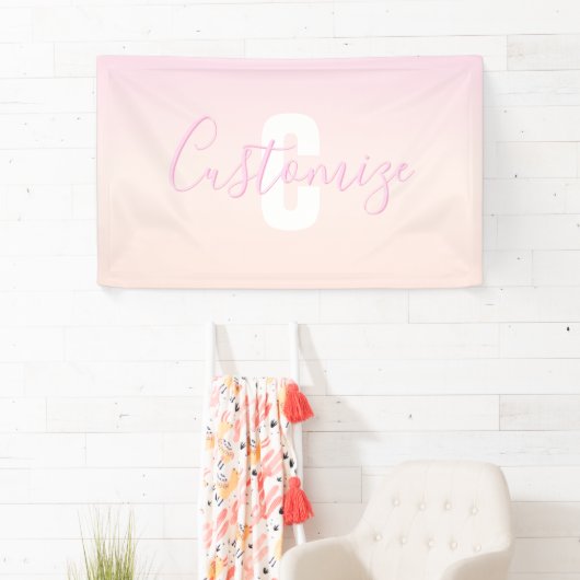 Hellrosa und Pfirsichfarben Ombre Name & Monogramm Banner (Insitu)