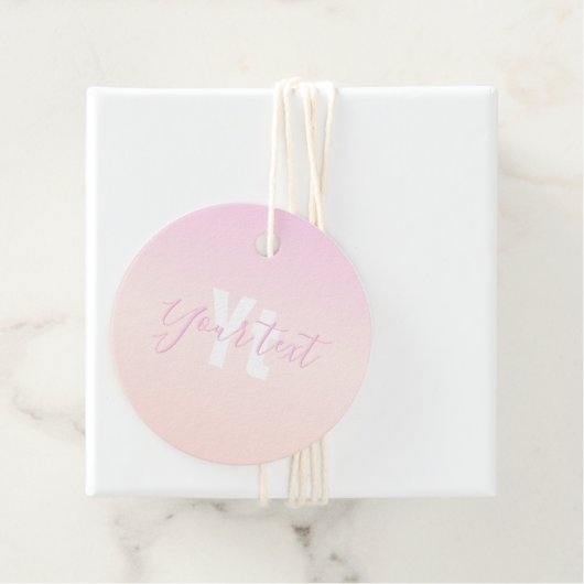 Hellrosa und Pfirsichfarben Ombre Name & Monogramm Geschenkanhänger (Beispiel)