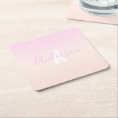 Hellrosa und Pfirsichfarben Ombre Name & Monogramm Rechteckiger Pappuntersetzer (angewinkelt)