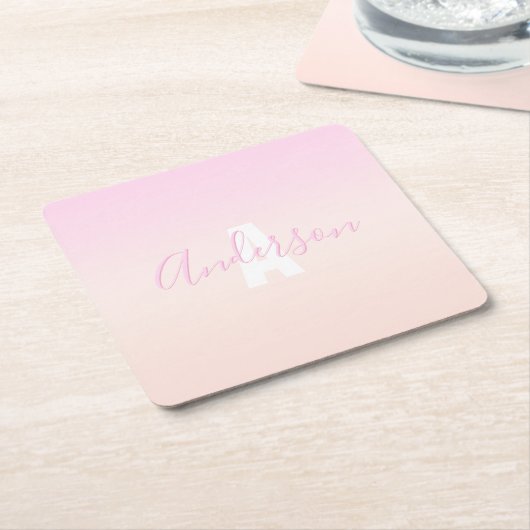 Hellrosa und Pfirsichfarben Ombre Name & Monogramm Rechteckiger Pappuntersetzer (angewinkelt)
