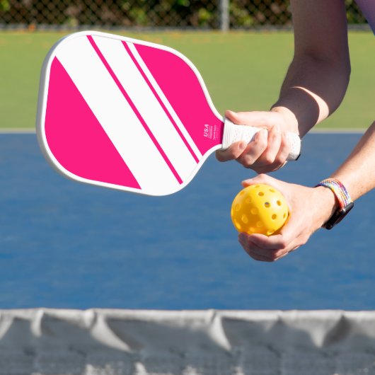 Hellrosa weiße, diagonale Streifen Pickleball Schläger (InSitu)