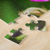 Hellrosa Wildblume blüht grünes Gras Puzzle (Seite)
