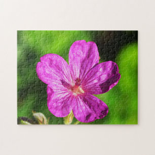 Hellrosa Wildblume blüht grünes Gras Puzzle
