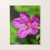Hellrosa Wildblume blüht grünes Gras Puzzle (Vertikal)
