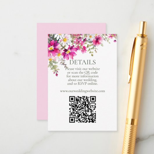 Hellrosa Wildblumen QR-Code Hochzeitdetails Begleitkarte (Vorderseite/Rückseite Beispiel)