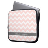 Hellrosa Zickzack-Sparren-Muster Laptopschutzhülle (Vorderseite Links)