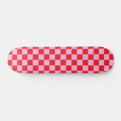 Hellrot und Hellrosa Karo Skateboard (Horizontal)