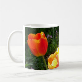 Hellrote und gelbe Tulpen Fotografie Tasse
