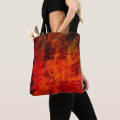 Hellroter, schmutziger, schwarzer Hintergrund. Hal Tasche (Von Nahem)