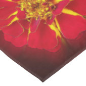 hellrotes Geländer Tischdecke (Schrägansicht)