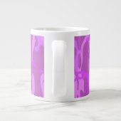 Hellviolette Tarnung Jumbo-Tasse (Rückseite)