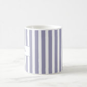 Hellvioletter Streifen-Monogramm Kaffeetasse (Mittel)