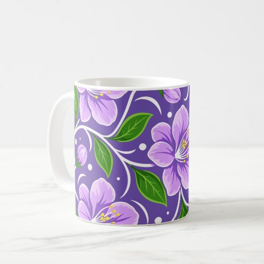 Hellviolettes Blumenmuster mit grünen Blättern Kaffeetasse (Vorderseite Links)