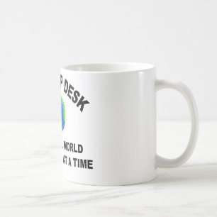 Help Desk rettet die Welt, ein Neustart nach dem a Kaffeetasse