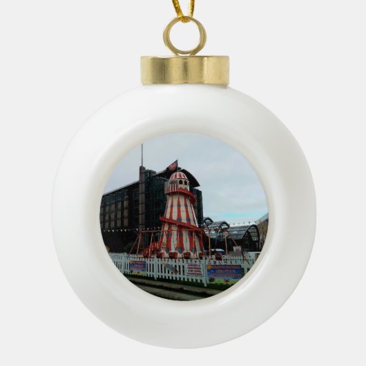 Helterskelter Keramik Kugel-Ornament (Vorderseite)