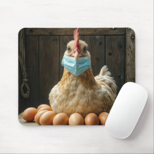 Hen Tragen einer Gesichtsmaske Mousepad