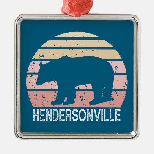 Hendersonville North Carolina Retro Bear Ornament Aus Metall (Vorne)