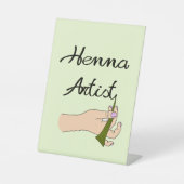 Henna Artist mit Henna Cone Sockelschild (Vorderseite)